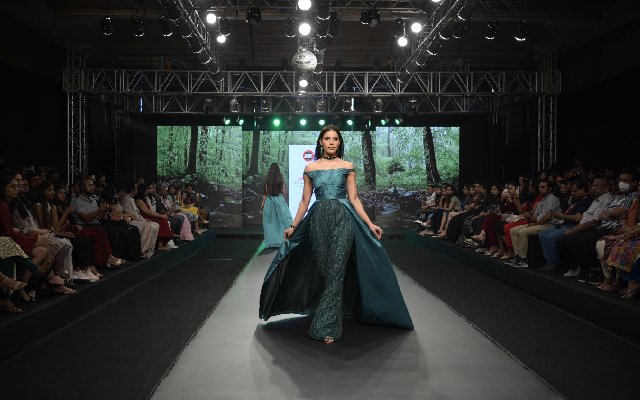 brds-annual-fashion-show-2022-slide-8 (1)