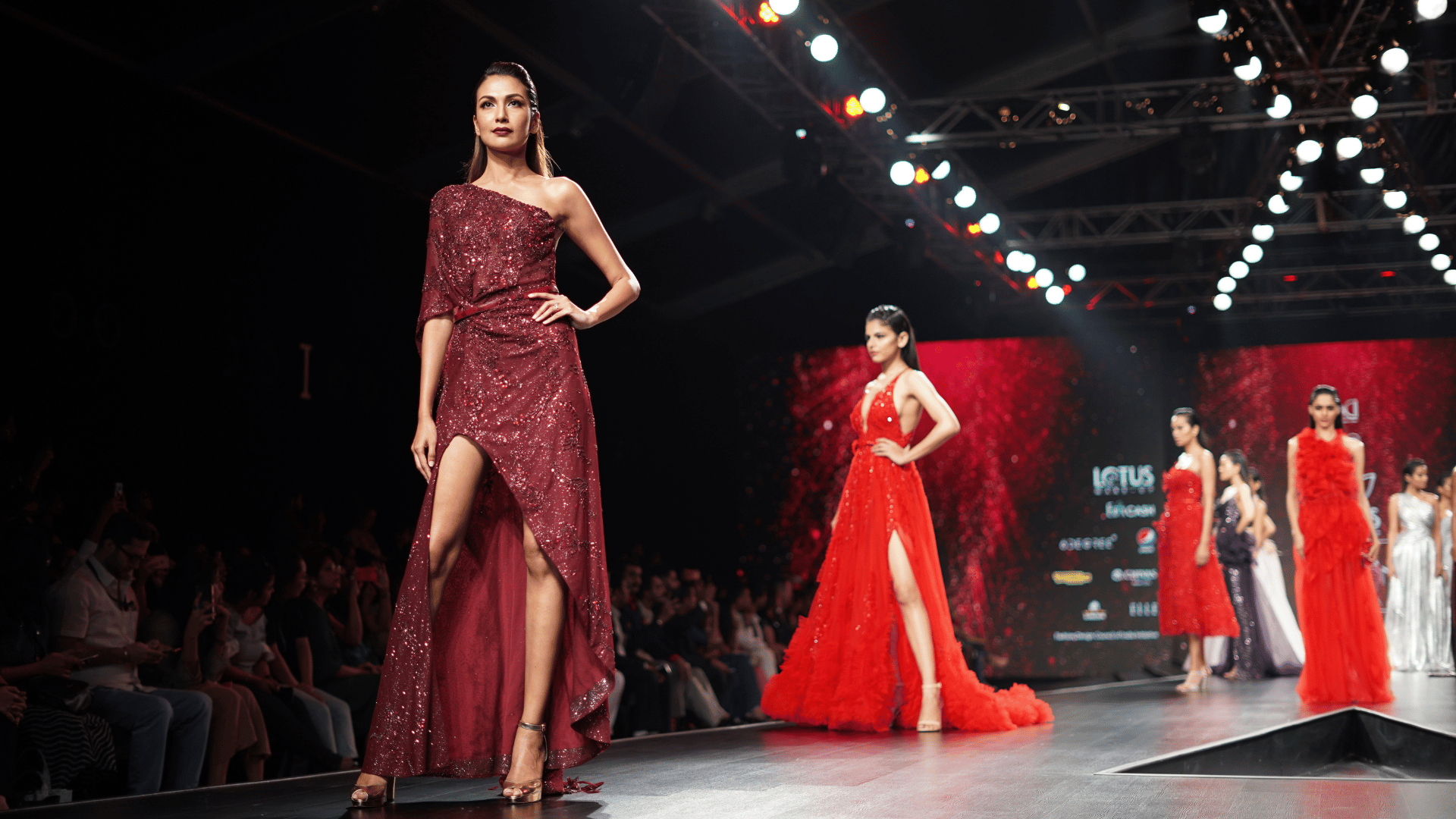 fashion_blog_runway_model-min